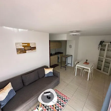 Sunny In The Center Near The Apartament *