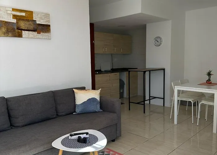 Sunny In The Center Near The Apartmán Caleta De Fuste